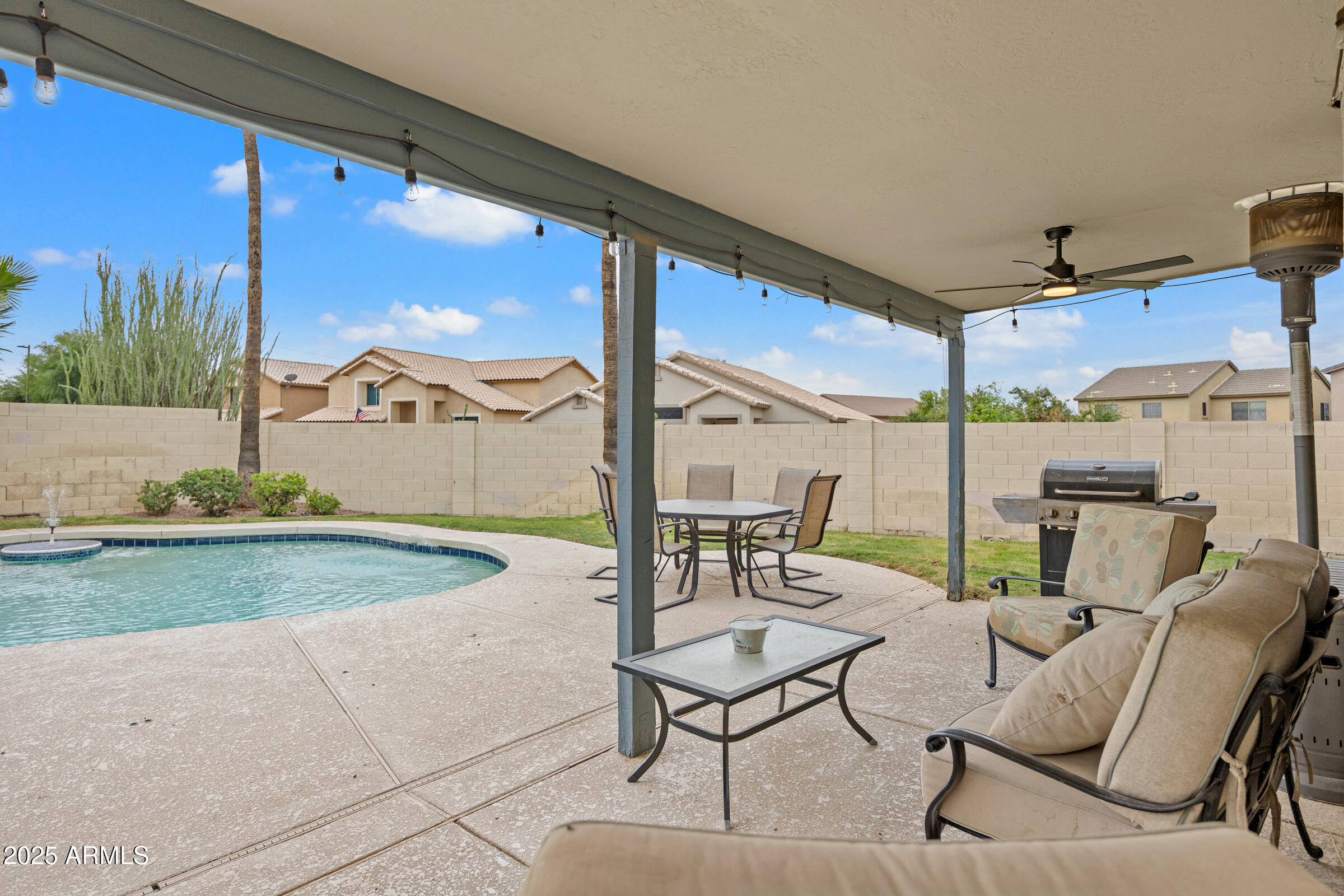 2027 East Parkside Lane Phoenix, AZ 85024 - Photo 42 of 43 a outdoor living space with furniture