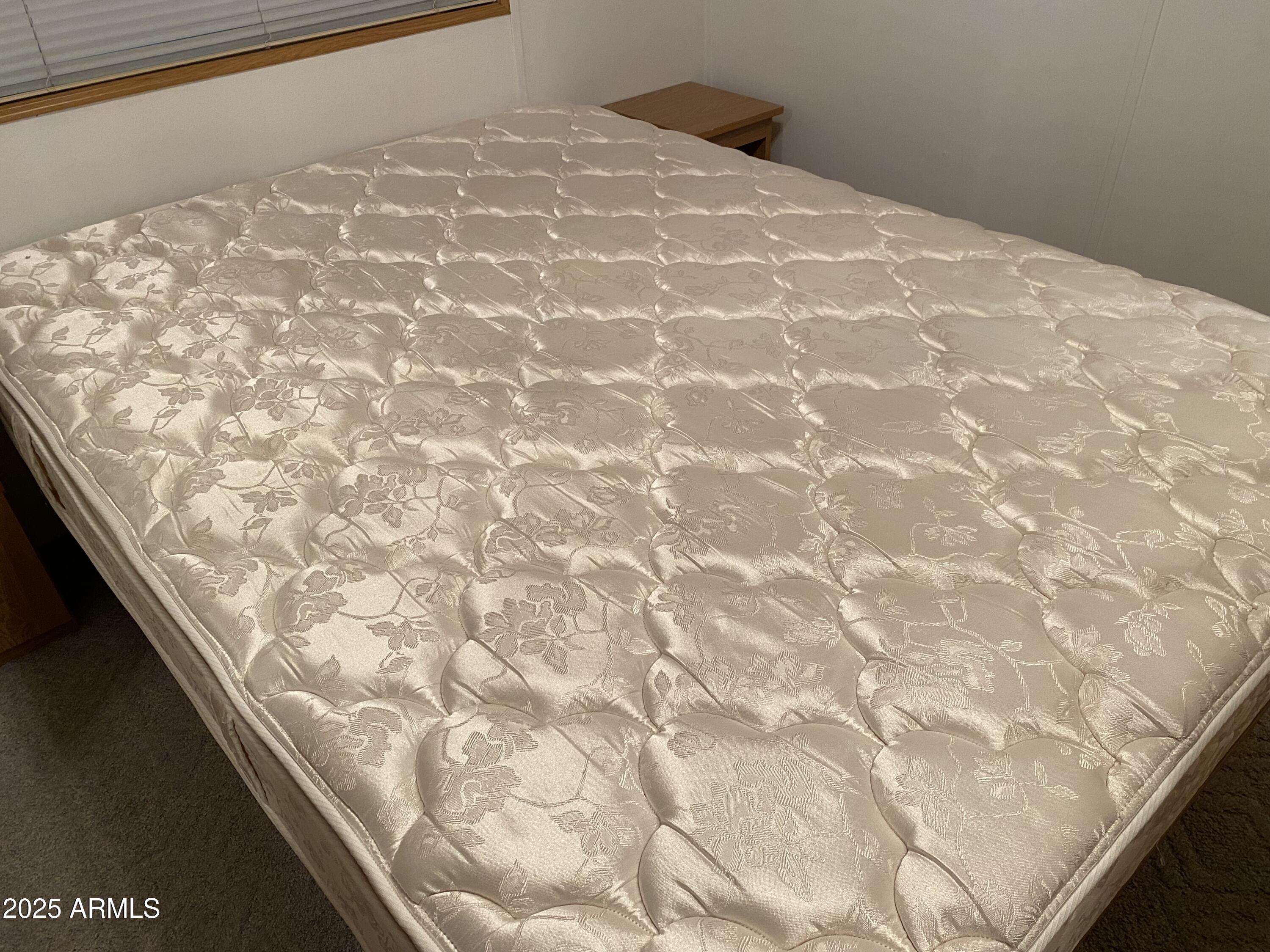 112 Kaolin Drive Apache Junction, AZ 85119 - Photo 14 of 42 a close up of an empty room