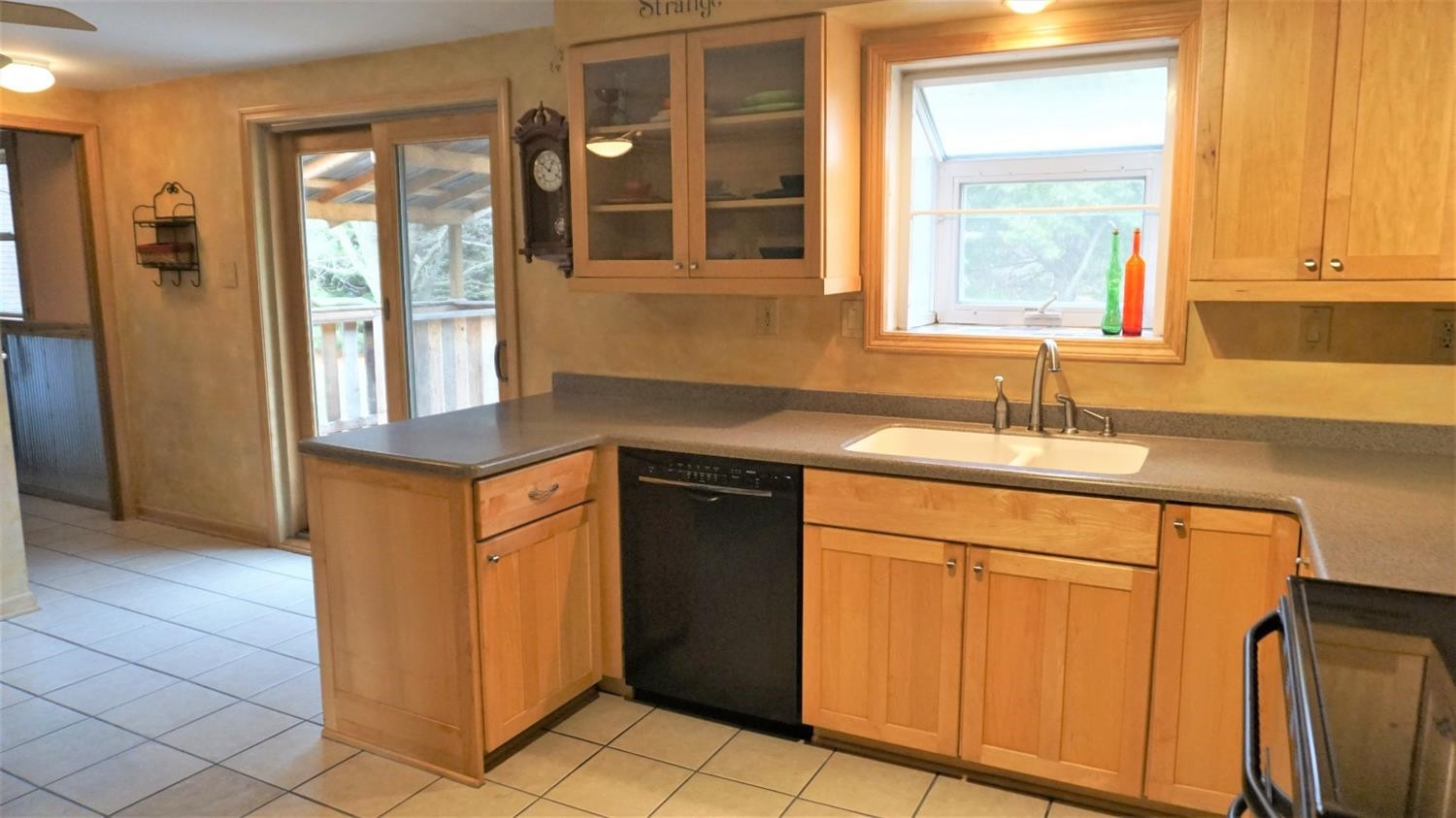 18464 Bush Road Chelsea, MI 48118 - Photo 10 of 32 Photo 10