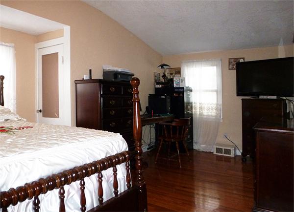 56 Felicia Street Springfield, MA 01104 - Photo 11 of 18 Gallery Image 11