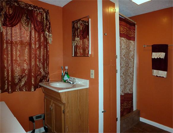 56 Felicia Street Springfield, MA 01104 - Photo 13 of 18 Gallery Image 13