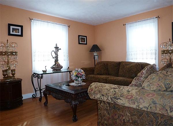 56 Felicia Street Springfield, MA 01104 - Photo 8 of 18 Gallery Image 8