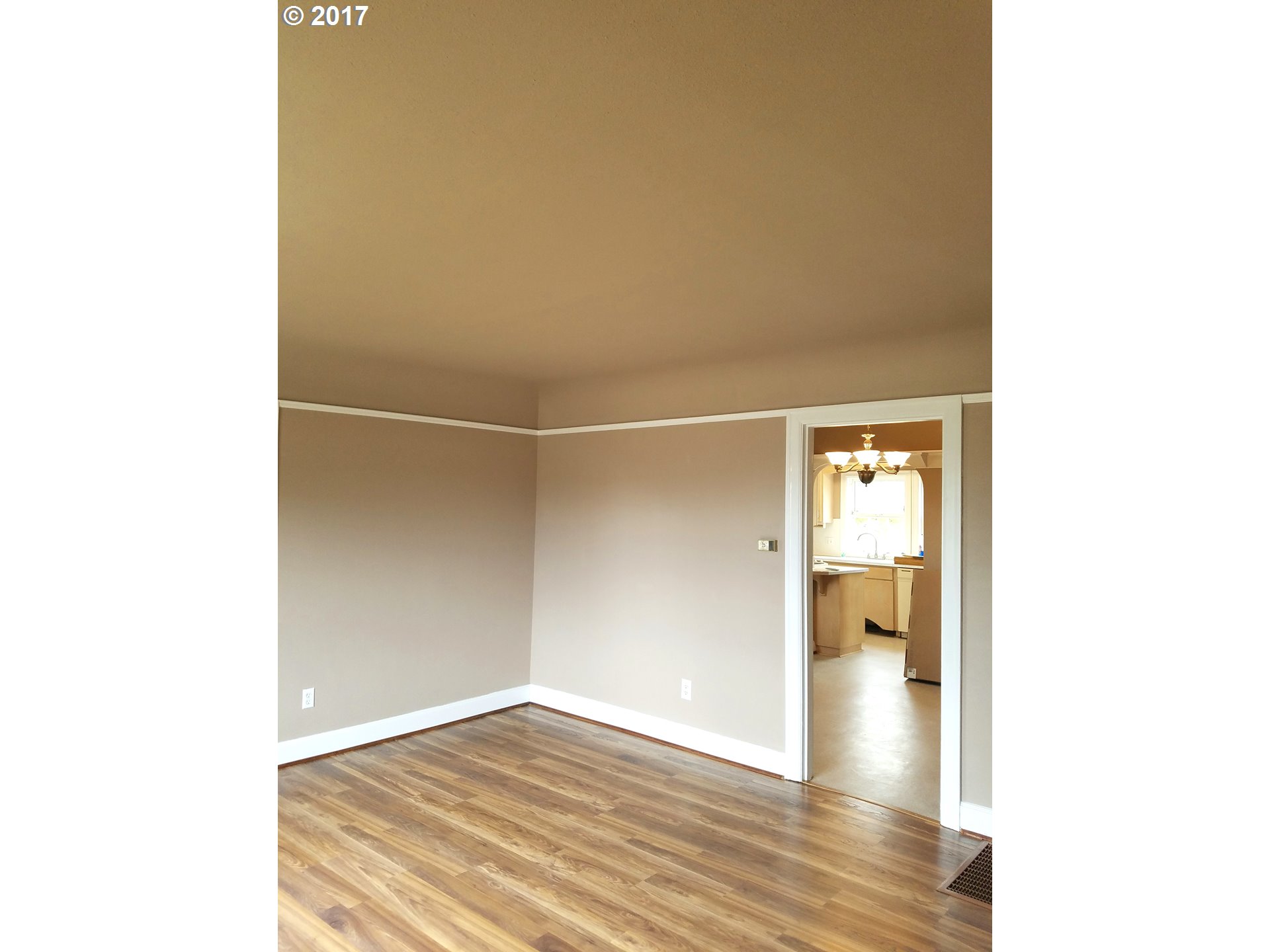 33370 Southwest Em Watts Road Scappoose, OR 97056 - Photo 5 of 17 Gallery Image 5