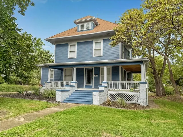 $221,200 | 541 West 2nd Street, Maryville, MO 64468