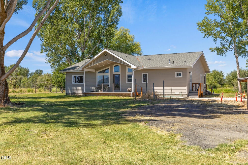 31150 Modoc Point Road Chiloquin, OR 97624 - Photo 10 of 85 Gallery Image 10