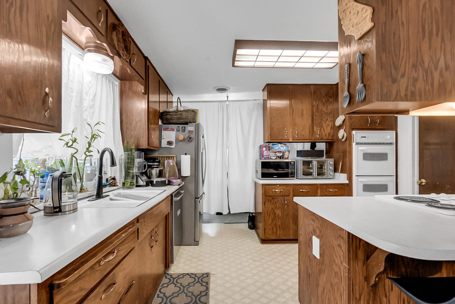 1924 Cota Way Modesto, CA 95355 - Photo 12 of 29