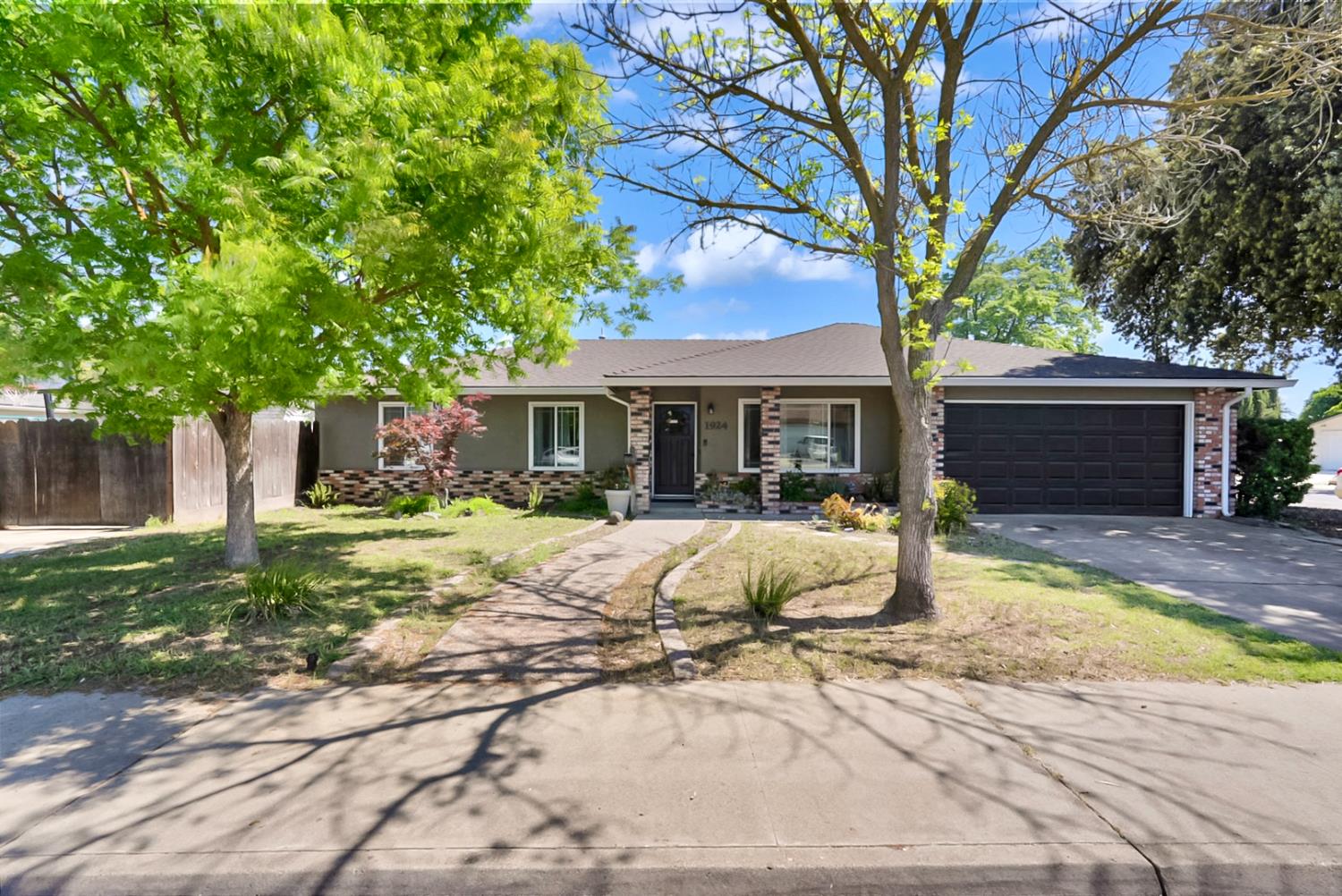 1924 Cota Way Modesto, CA 95355 - Photo 5 of 29