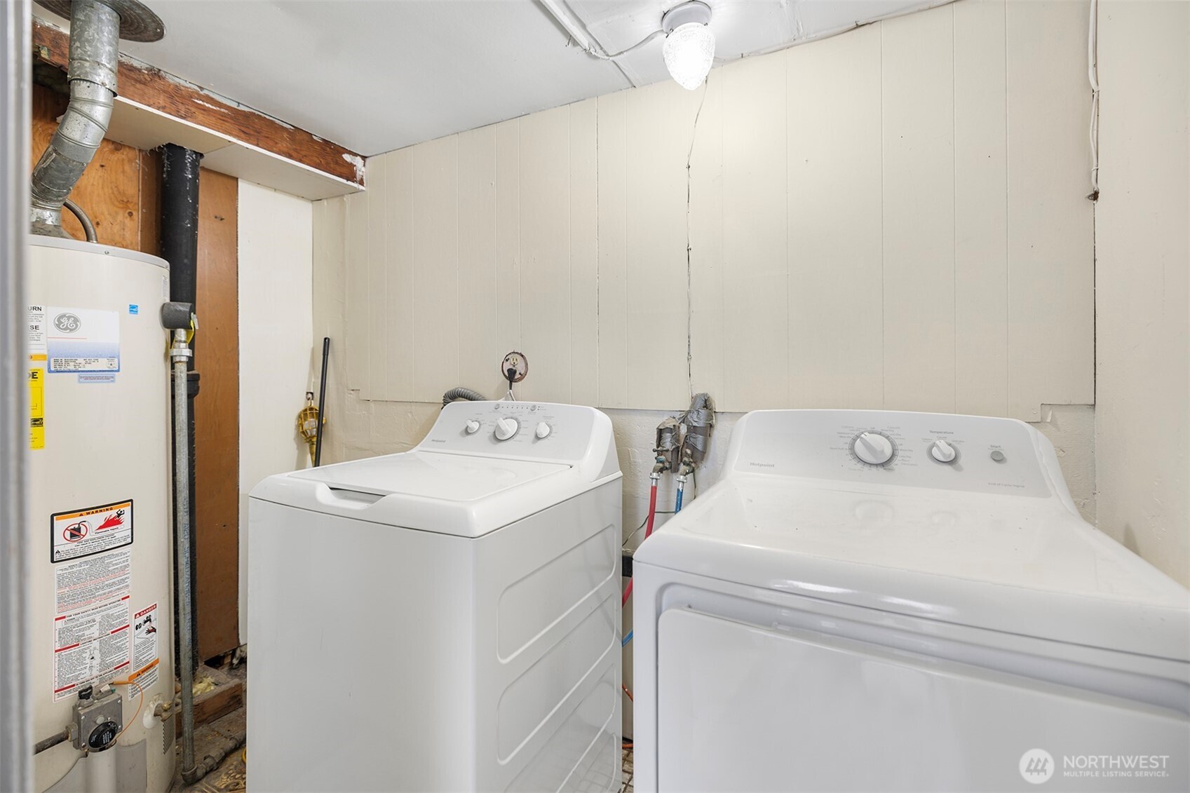 5241 South M Street, Unit AB Tacoma, WA 98408 - Photo 23 of 27 a utility room with dryer and washer