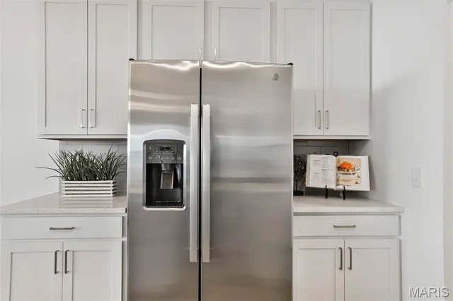 $2,325 | 142 Ripple Crk Drive, Lake St. Louis, MO 63367