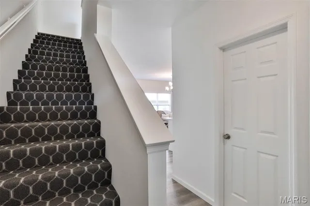 $2,325 | 142 Ripple Crk Drive, Lake St. Louis, MO 63367