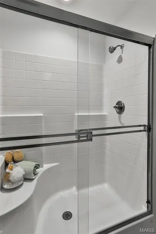 $2,325 | 142 Ripple Crk Drive, Lake St. Louis, MO 63367