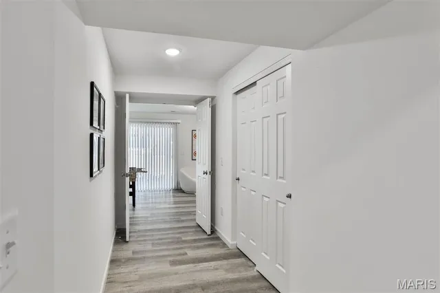 $2,325 | 142 Ripple Crk Drive, Lake St. Louis, MO 63367