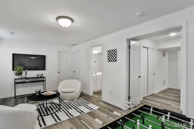 $2,325 | 142 Ripple Crk Drive, Lake St. Louis, MO 63367