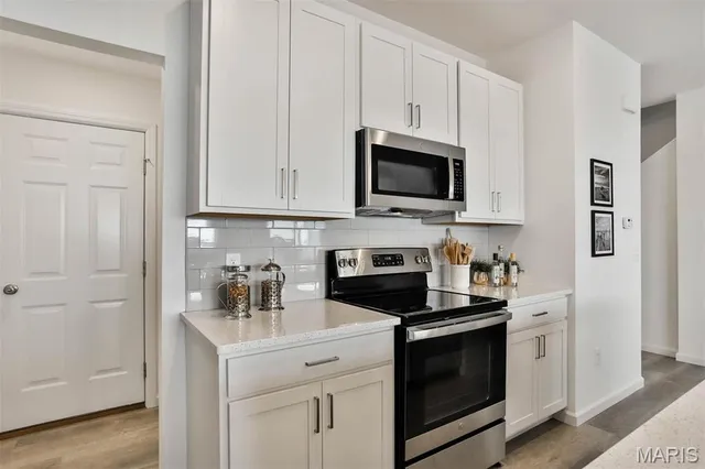 $2,325 | 142 Ripple Crk Drive, Lake St. Louis, MO 63367