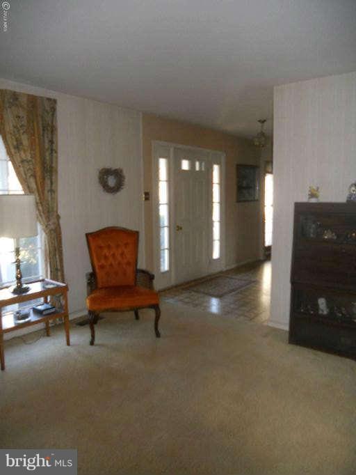 4316 Sir Walter Road Olney, MD 20832 - Photo 3 of 27 Living Room