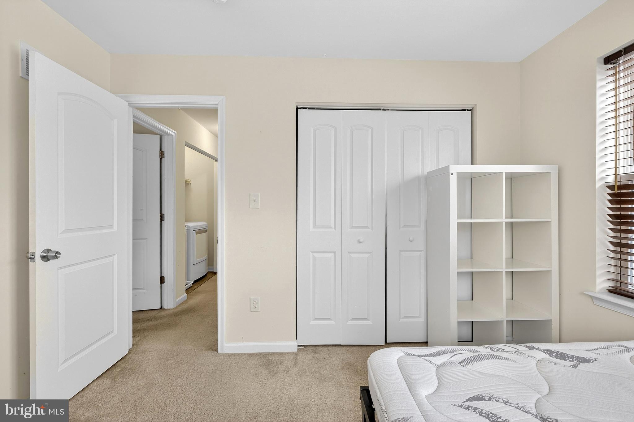 48 Munro Road Newark, DE 19711 - Photo 27 of 50 a bedroom with a bed and a window