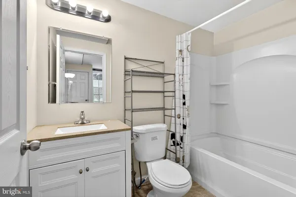 a bathroom with a bathtub