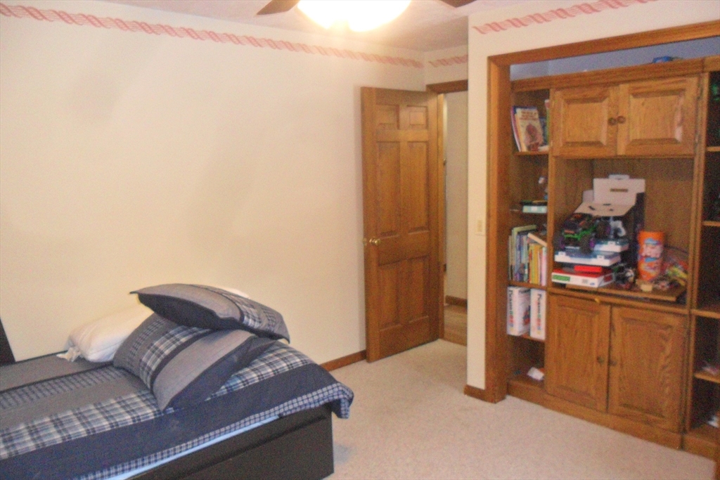 125 Rice Avenue Northborough, MA 01532 - Photo 12 of 39