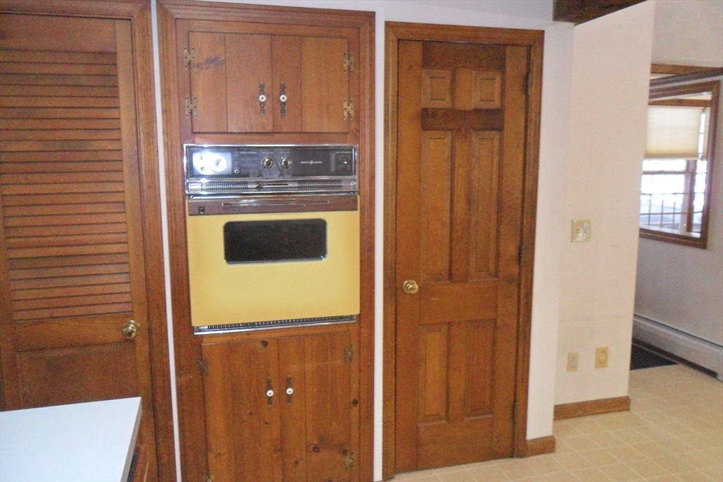 125 Rice Avenue Northborough, MA 01532 - Photo 7 of 39