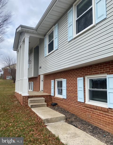 4338 Valley View Road Middletown, MD 21769 - Photo 5 of 25 Front