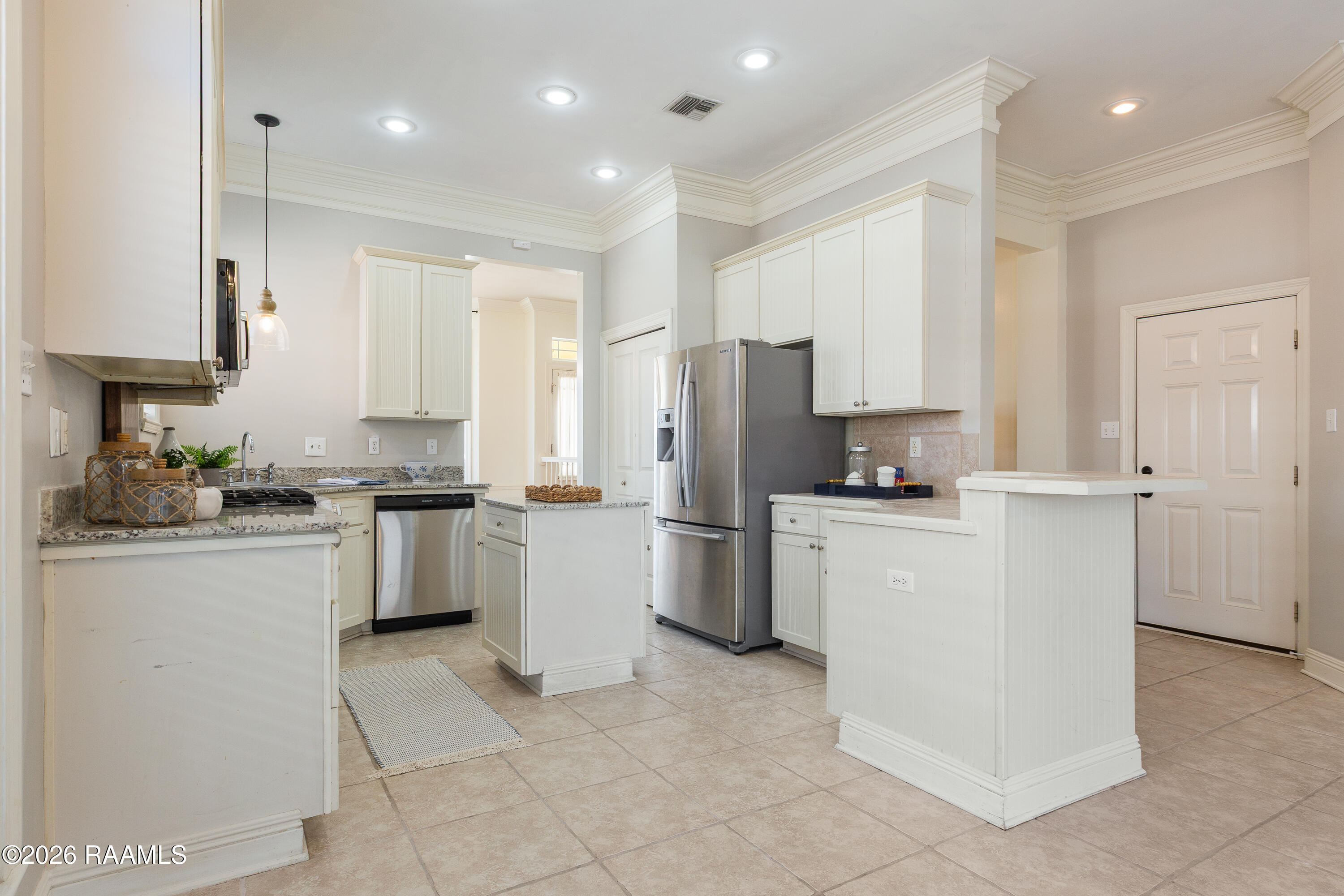 103 Lighthouse Point Circle Youngsville, LA 70592 - Photo 12 of 28 103 Lighthouse Point Circle Youngsville-