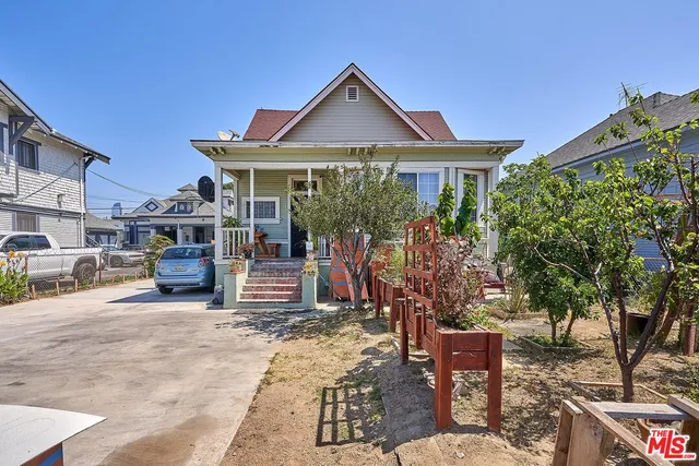 $1,500 | 805 East 21st Street, Unit 1, Los Angeles, CA 90011