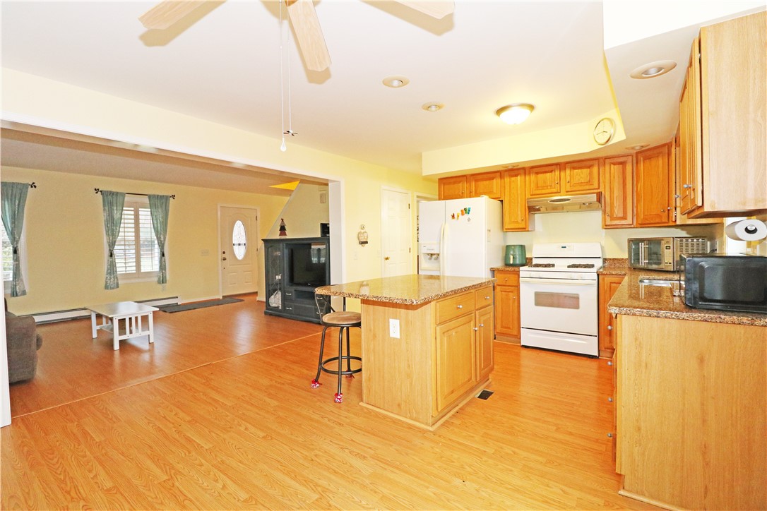 359 Main Road Tiverton, RI 02878 - Photo 12 of 46