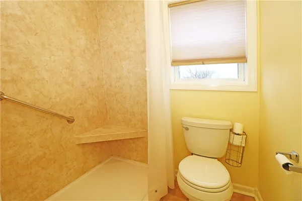 $499,900 | 359 Main Road, Tiverton, RI 02878
