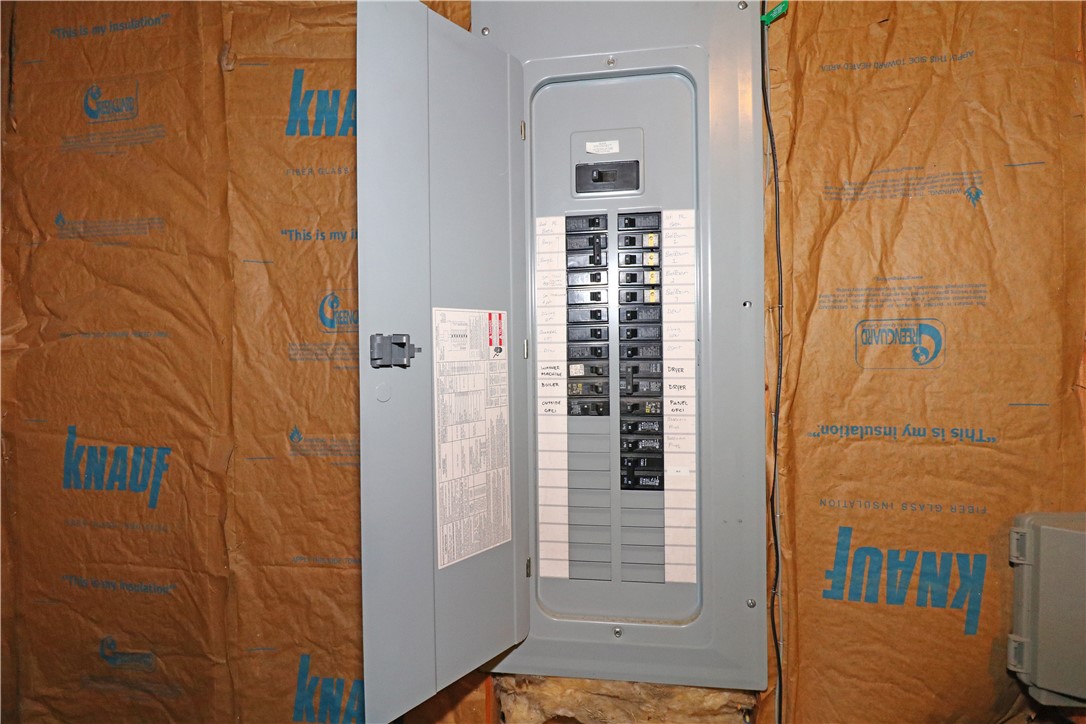 359 Main Road Tiverton, RI 02878 - Photo 43 of 46