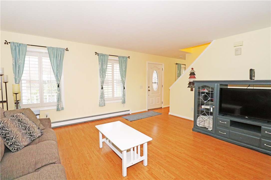 359 Main Road Tiverton, RI 02878 - Photo 7 of 46