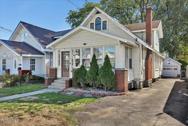 $260,000 | 918 Altamont Avenue, Schenectady, NY 12303