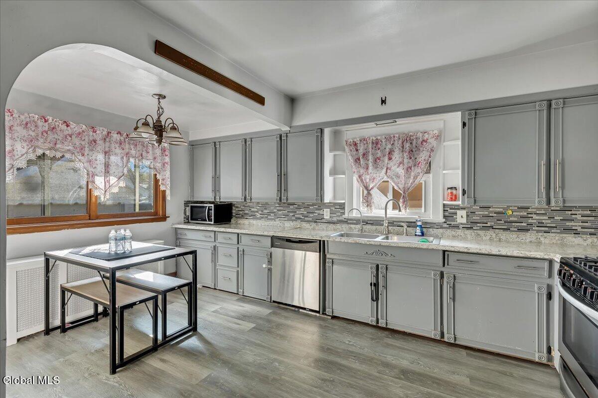 918 Altamont Avenue Schenectady, NY 12303 - Photo 21 of 34 19-IMG_7561