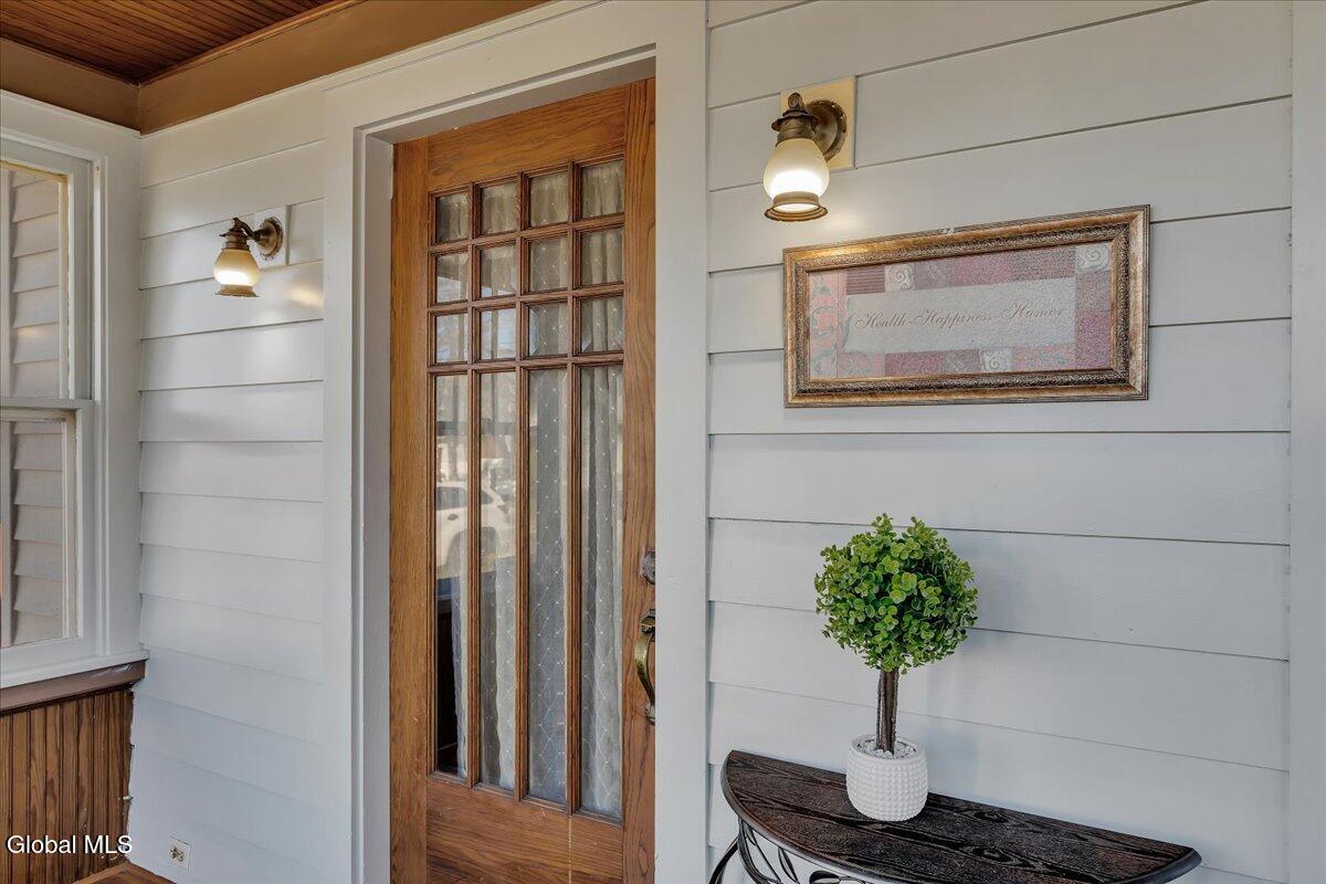 918 Altamont Avenue Schenectady, NY 12303 - Photo 7 of 34 05-IMG_7443