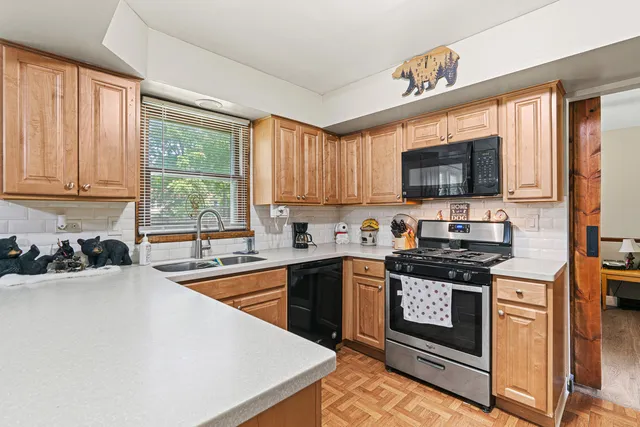 $368,500 | 3807 McCabe Street, Crystal Lake, IL 60014