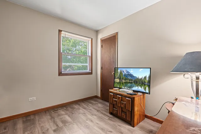 $368,500 | 3807 McCabe Street, Crystal Lake, IL 60014