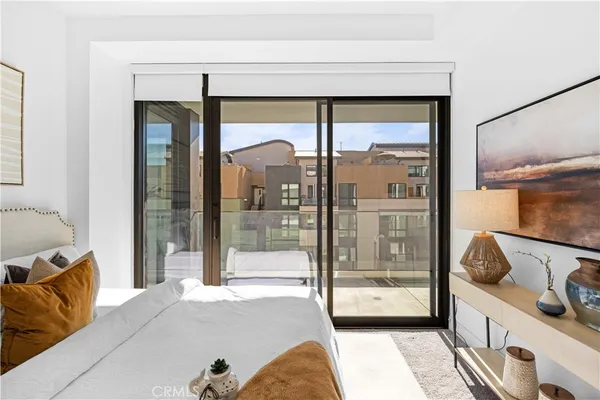 $1,599,000 | 709 East Walnut Street, Unit 417, Pasadena, CA 91101