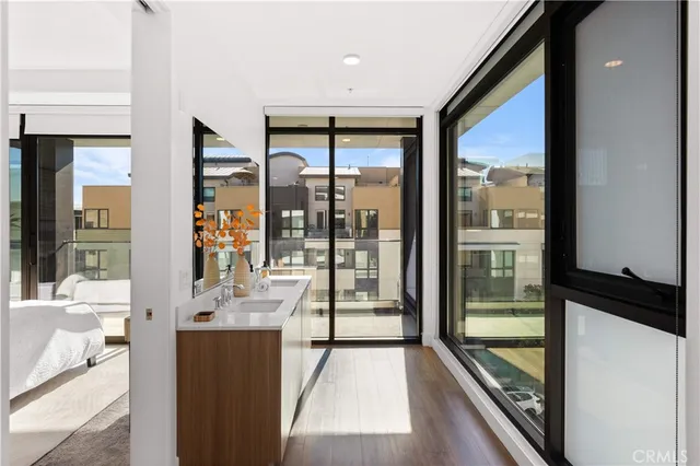 $1,599,000 | 709 East Walnut Street, Unit 417, Pasadena, CA 91101