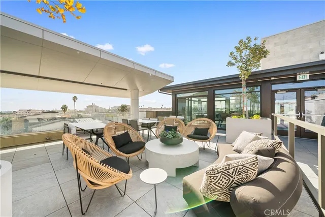 $1,599,000 | 709 East Walnut Street, Unit 417, Pasadena, CA 91101