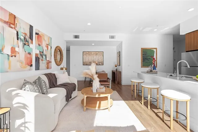 $1,599,000 | 709 East Walnut Street, Unit 417, Pasadena, CA 91101