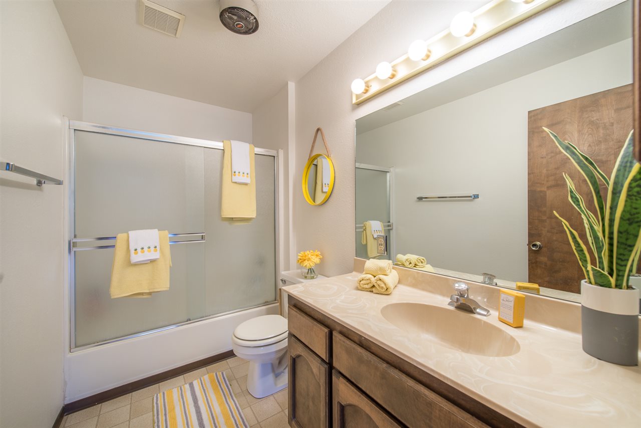 10163 Shore Pine Road Truckee, CA 96161 - Photo 11 of 21 Gallery Image 11