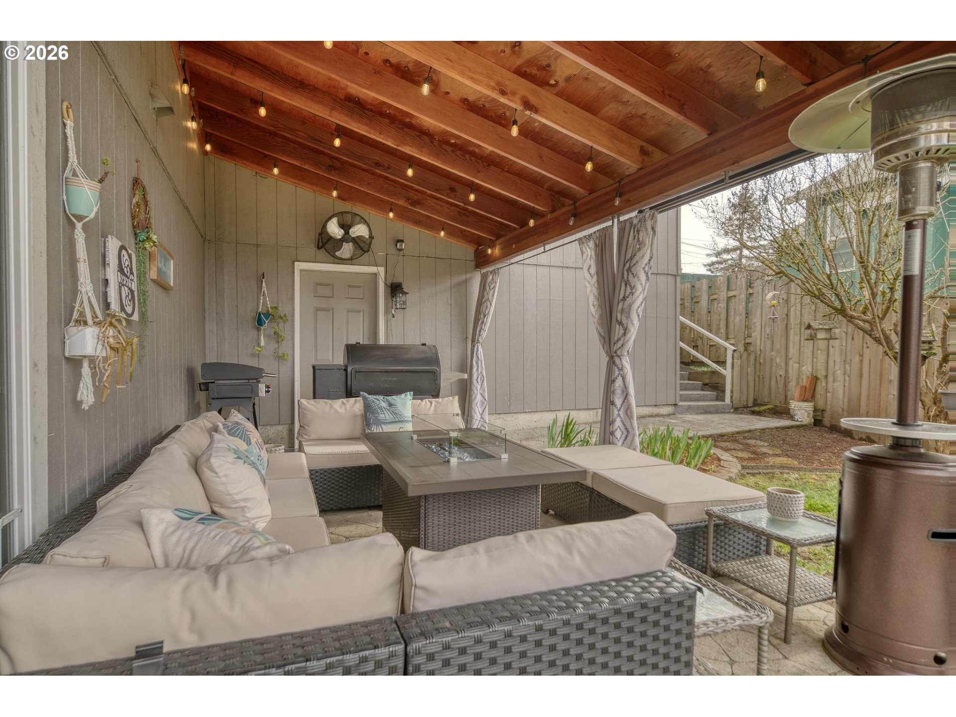 435 South 8th Street St. Helens, OR 97051 - Photo 29 of 39 a view of living room with furniture and a floor to ceiling window