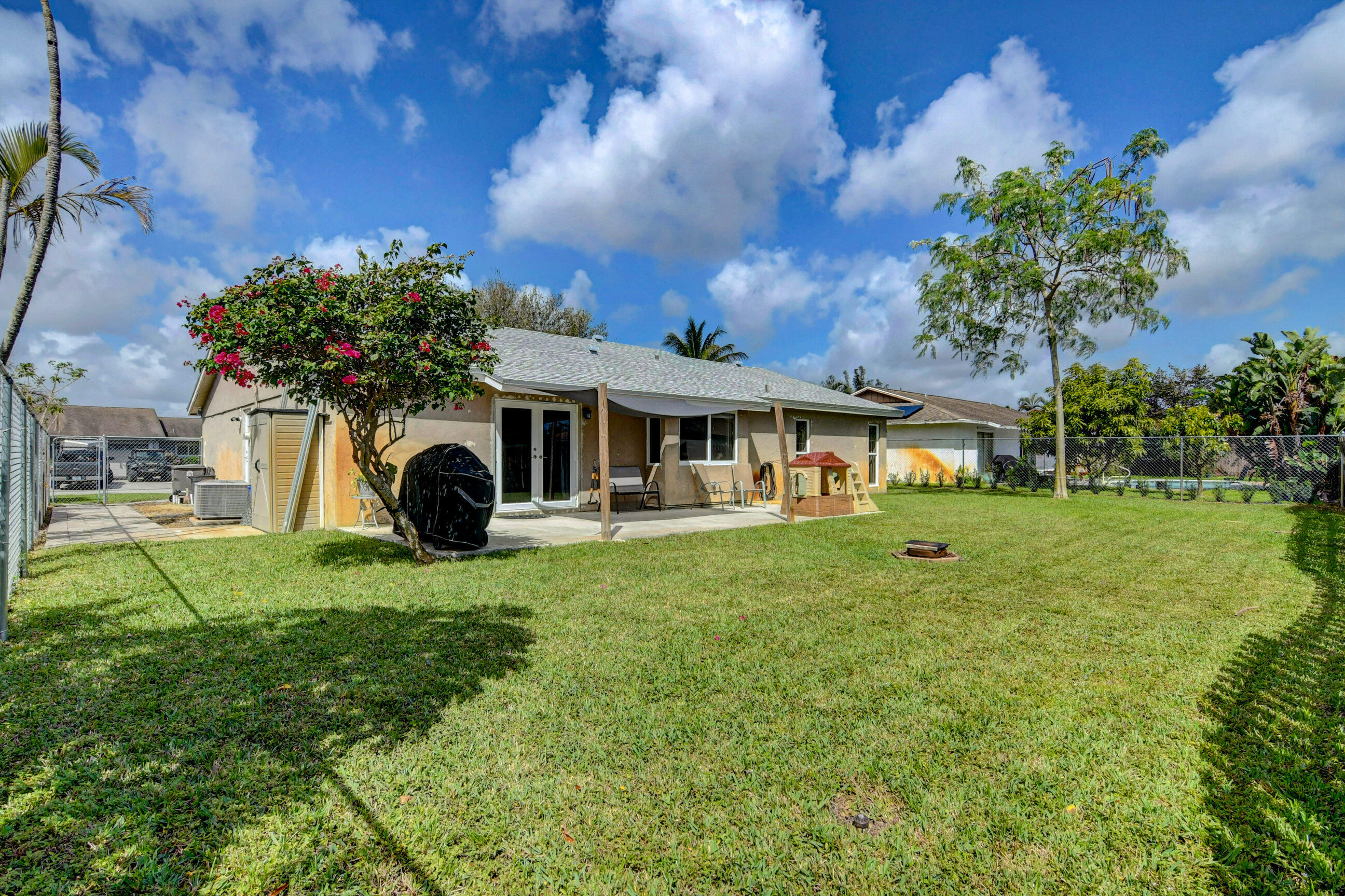 1298 Westover Road West Palm Beach, FL 33417 - Photo 16 of 19 Back Yard