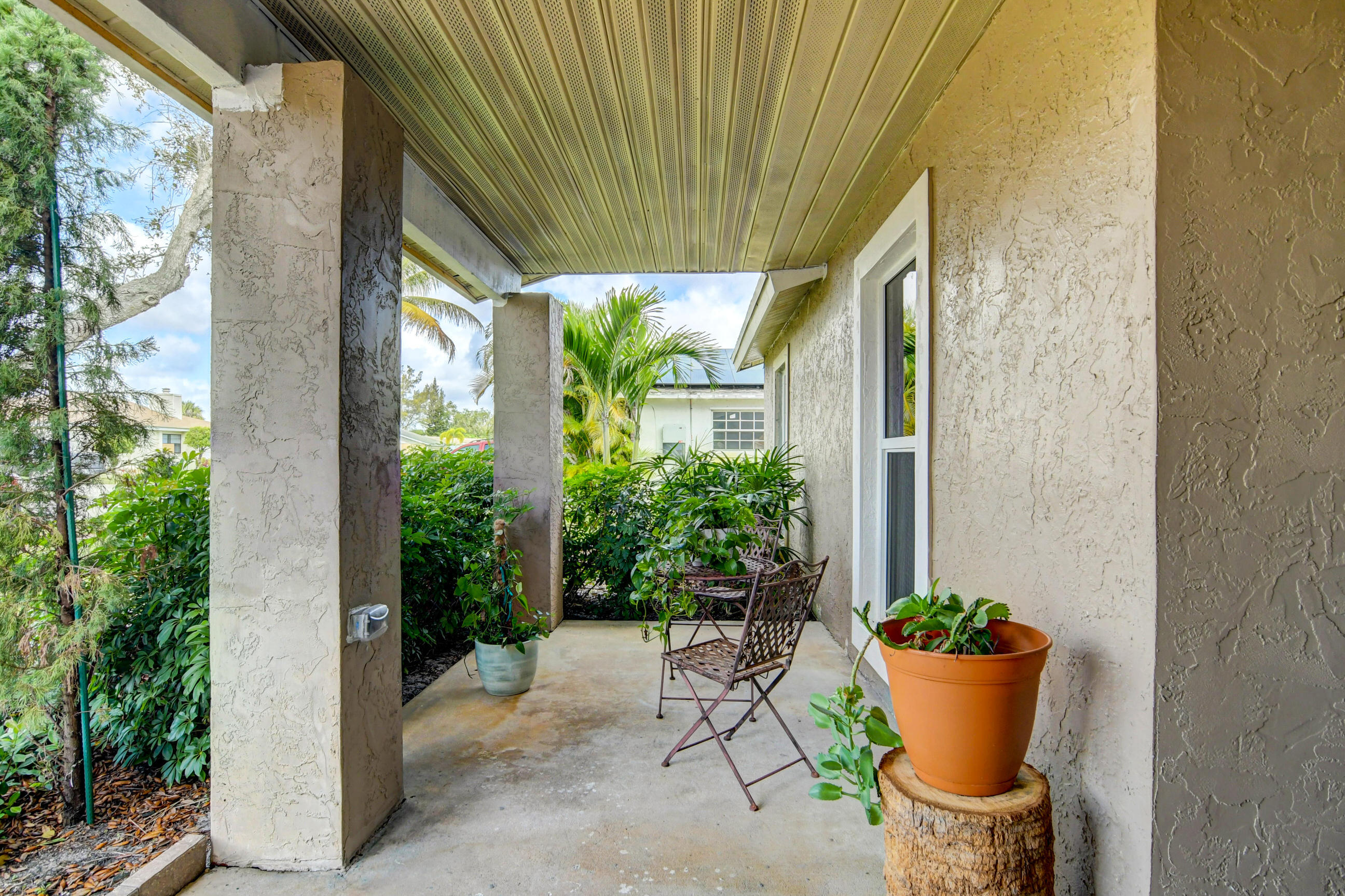 1298 Westover Road West Palm Beach, FL 33417 - Photo 3 of 19 Front Porch