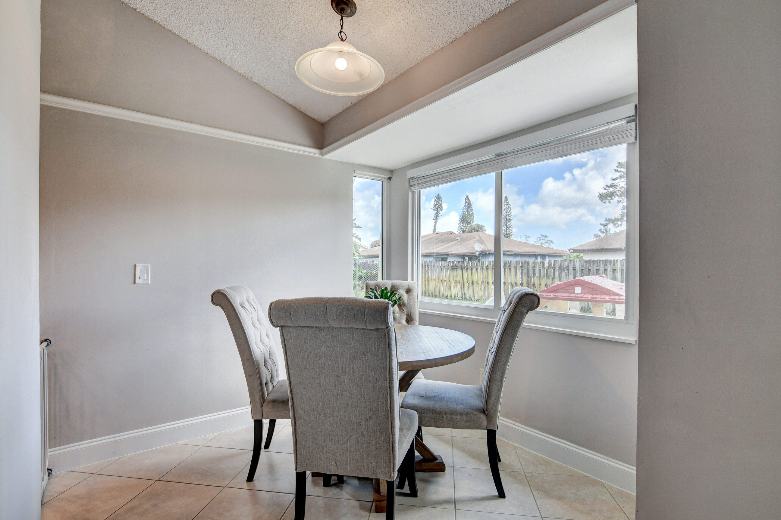 1298 Westover Road West Palm Beach, FL 33417 - Photo 5 of 19 Breakfast Nook