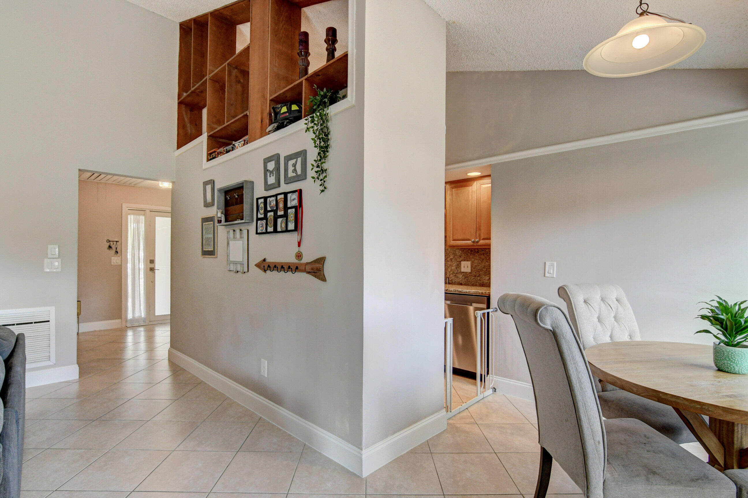 1298 Westover Road West Palm Beach, FL 33417 - Photo 8 of 19 Entrance