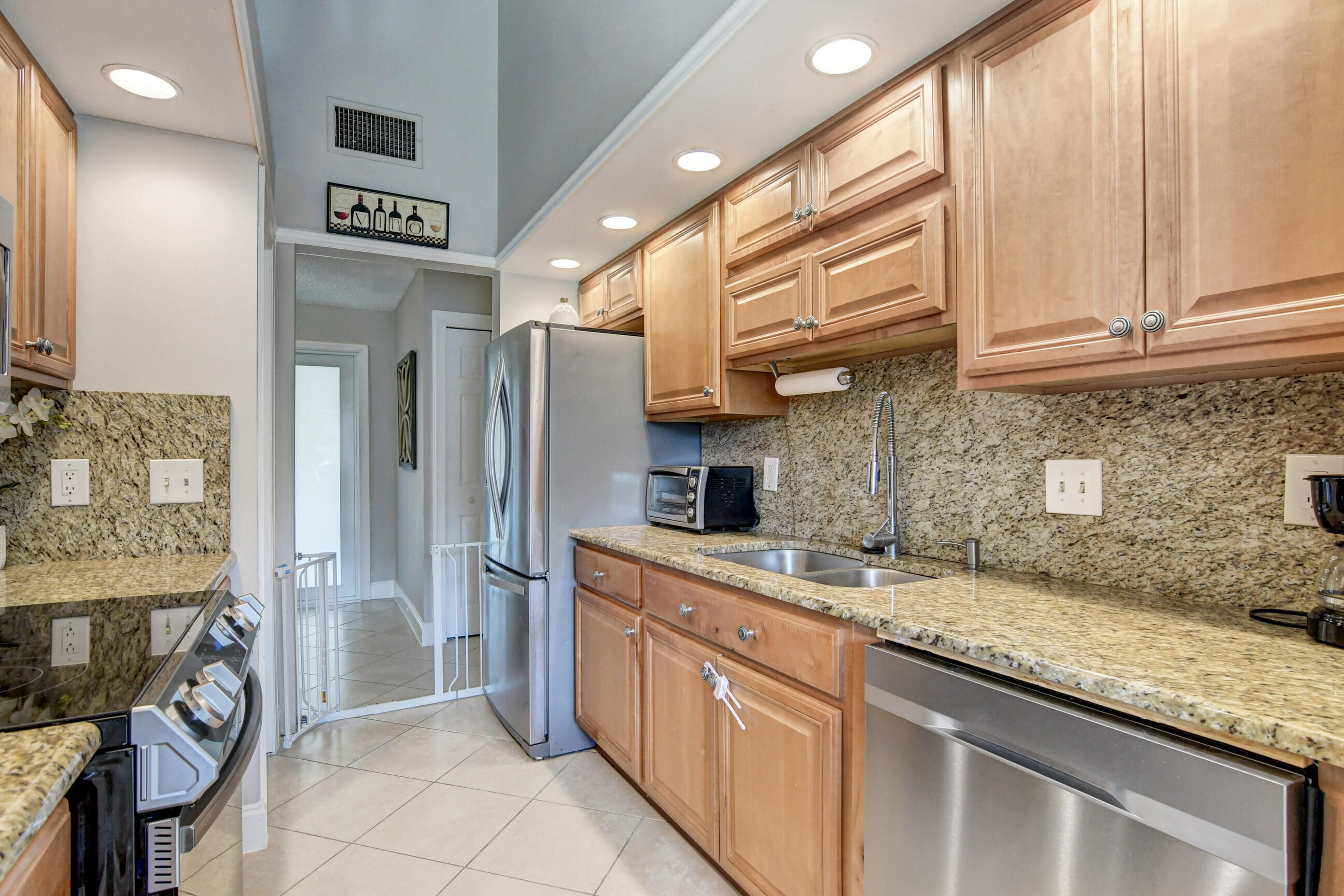 1298 Westover Road West Palm Beach, FL 33417 - Photo 9 of 19 Kitchen