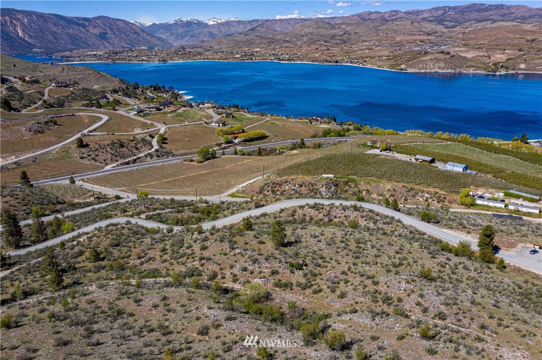 1 Hawks Meadow Road Chelan, WA 98816 - Photo 2 of 17 Gallery Image 2