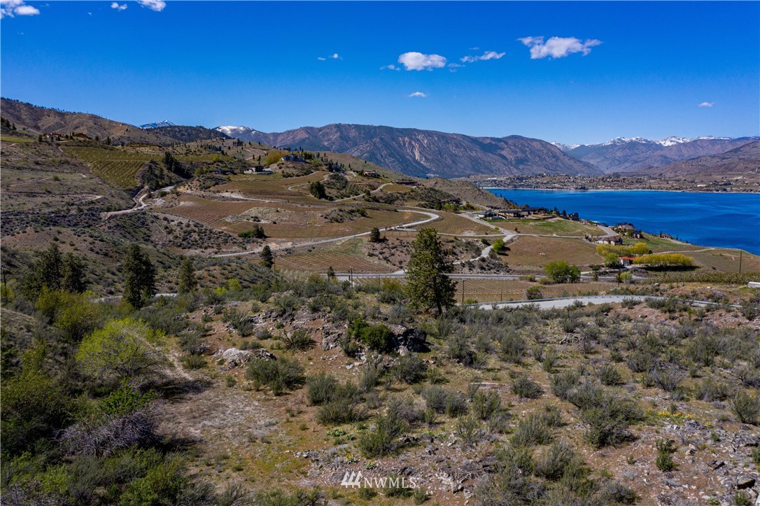 1 Hawks Meadow Road Chelan, WA 98816 - Photo 3 of 17 Gallery Image 3
