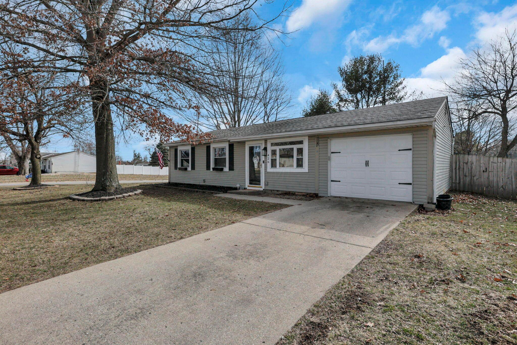 426 Ridgemere Way Lancaster, OH 43130 - Photo 2 of 25 IMG_7428