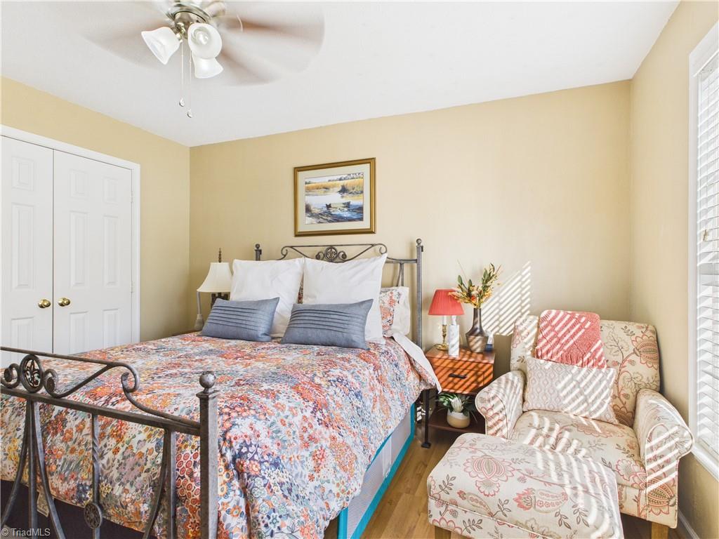 4212 Suffolk Trail Greensboro, NC 27407 - Photo 34 of 40